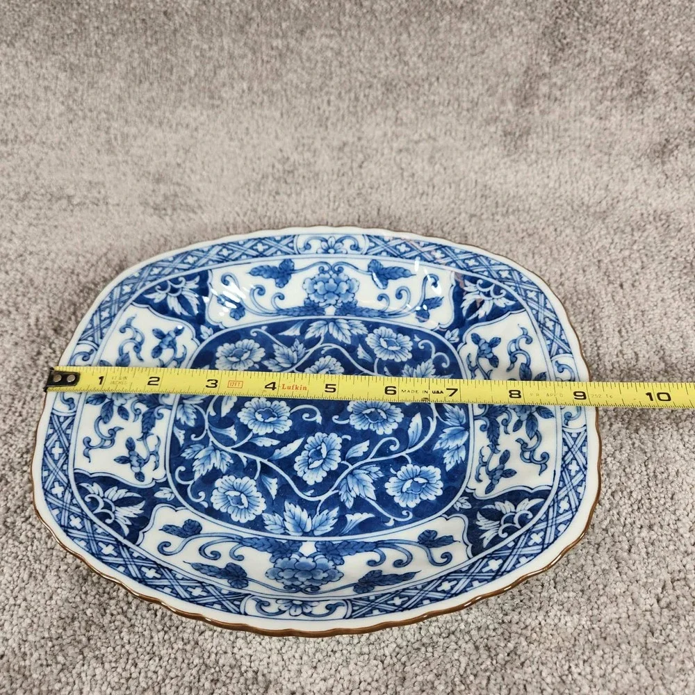 Andrea by Sadek Serving Bowl Blue White Floral Scalloped Gold Rim‎ Japan 9.25